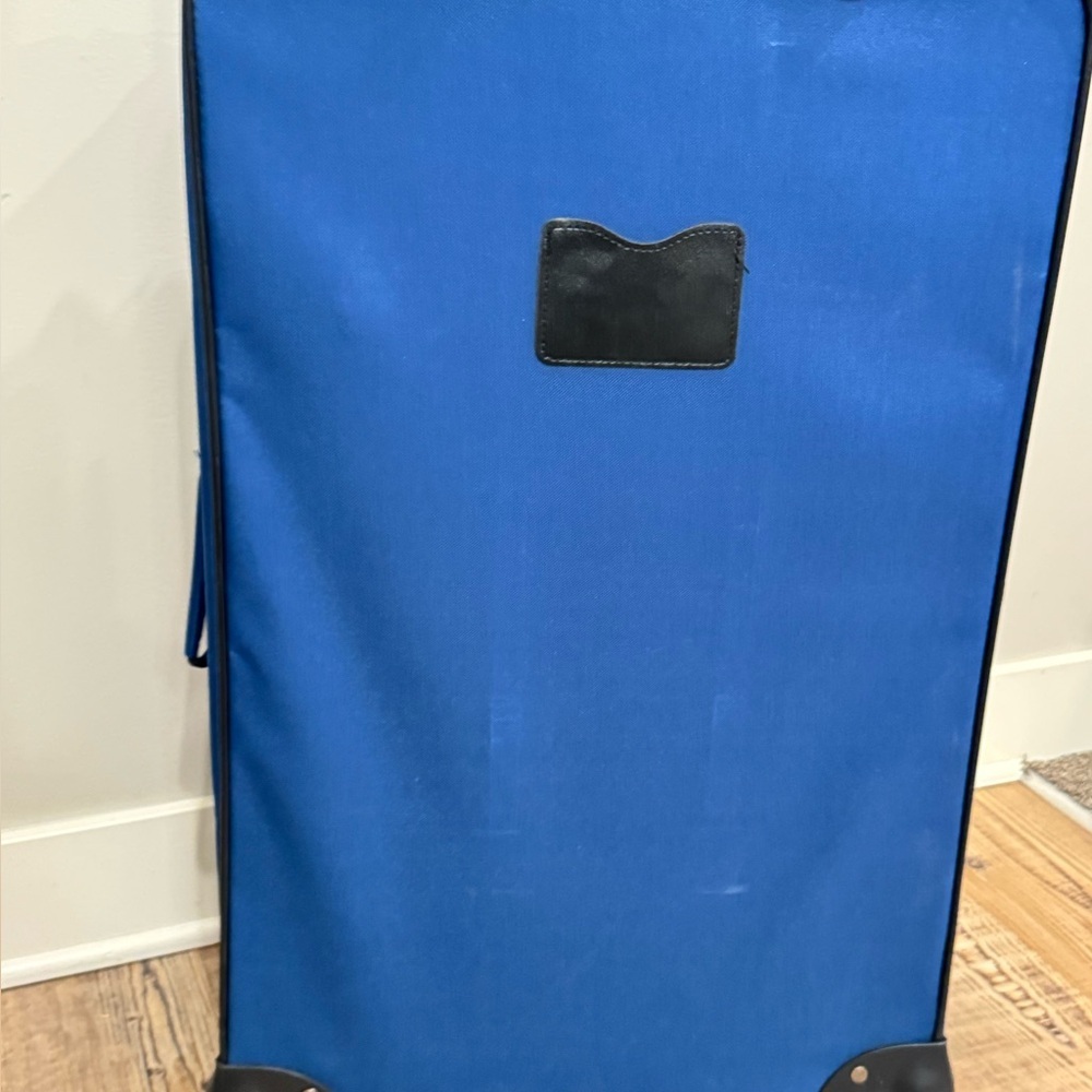 TAG Freehold Softside Spinner Luggage Softside luggage travel bag carry on - Picture 7 of 9